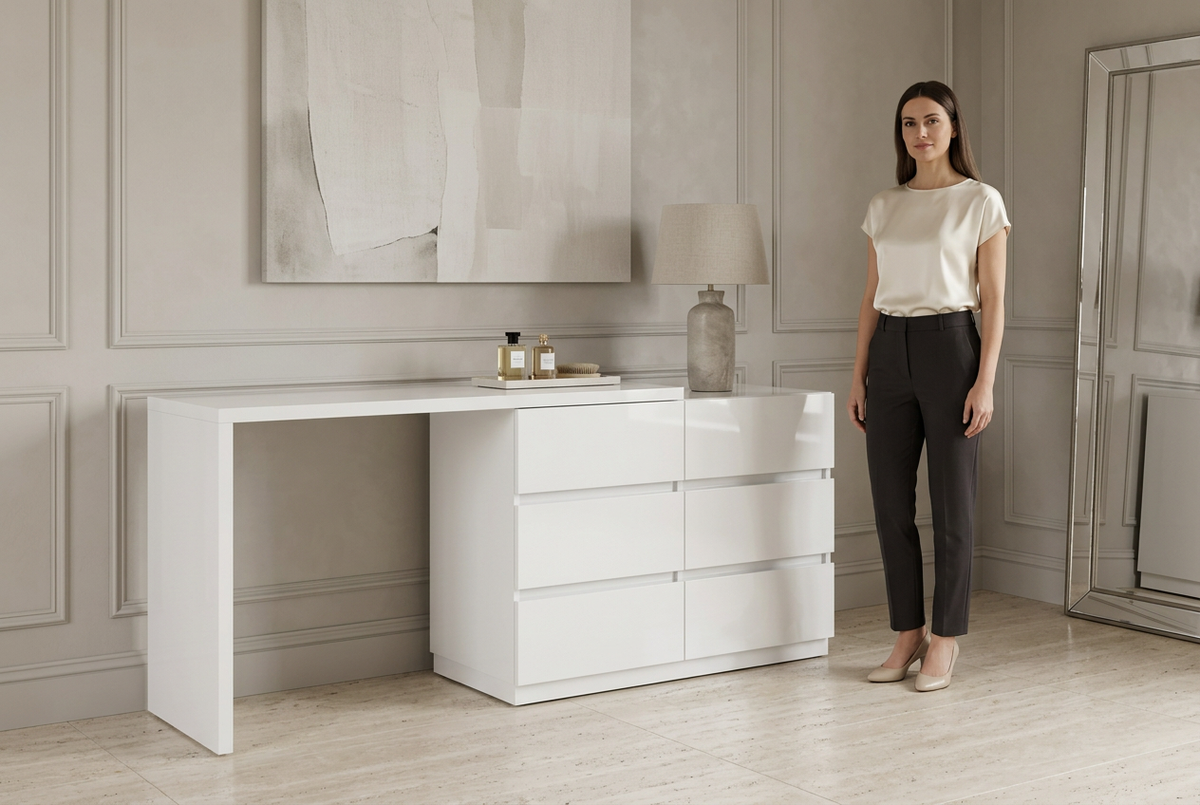Gloss White scale view